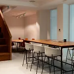 2h Living * León