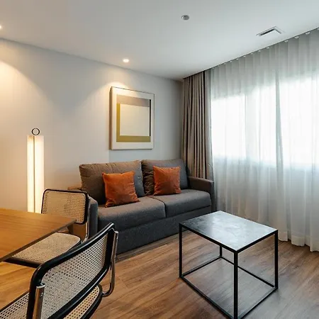 2h Living León