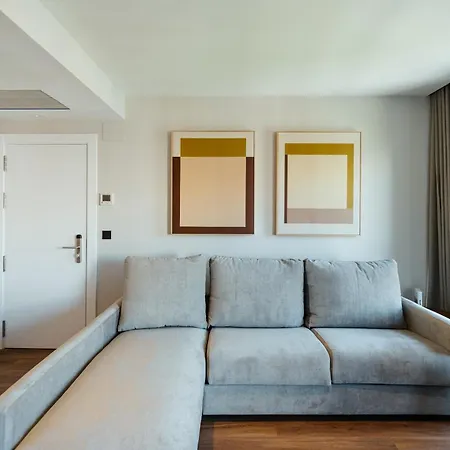 2h Living شقة فندقية 4*