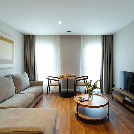 2h Living شقة فندقية 4*