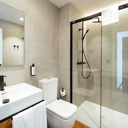 2h Living شقة فندقية 4*