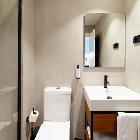 2h Living شقة فندقية 4*