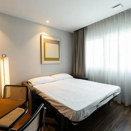 2h Living شقة فندقية 4*